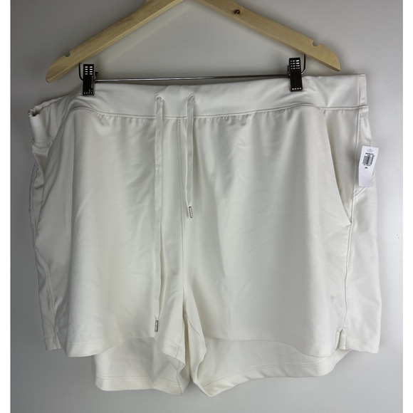 NWT Old Navy High Waisted PowerSoft Shorts White 3" inseam Women's Size XXL - Picture 2 of 11